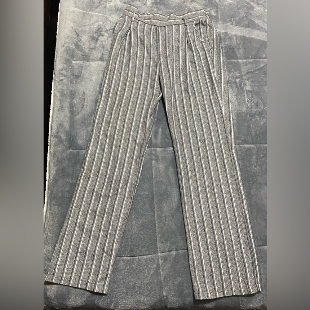 Hot Kiss Striped Relaxed Fit Slacks | Gray Lounge Pants | Elastic Waist | Size 5 - Picture 2 of 6